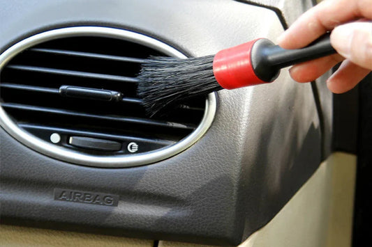 Os 5 Locais Mais Ignorados Na Limpeza No Interior do Carro