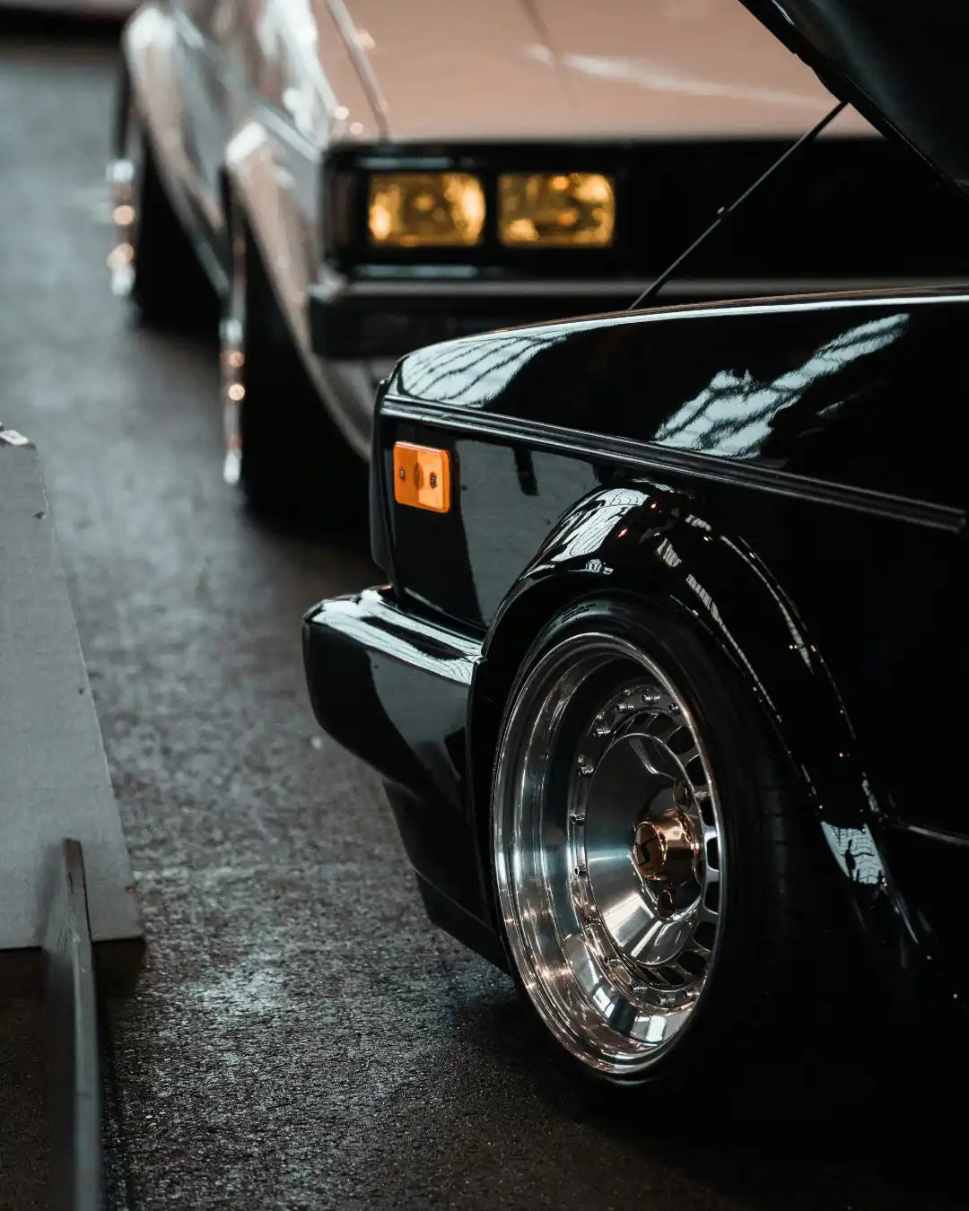 CARKARE - Relação entre Stance e Detalhe Automóvel